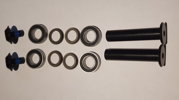 Giant Reign 2006 & 2007 Lower Linkage Pivot Bolt Set (6 + 7)  12805GU0039A9